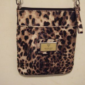 GUESS CHEETAH PRINT CROSSBODY HANDBAG